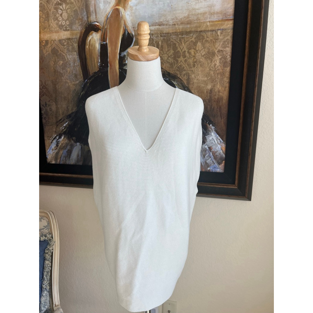 UNIQLO White V-Neck Sweater Vest Size L